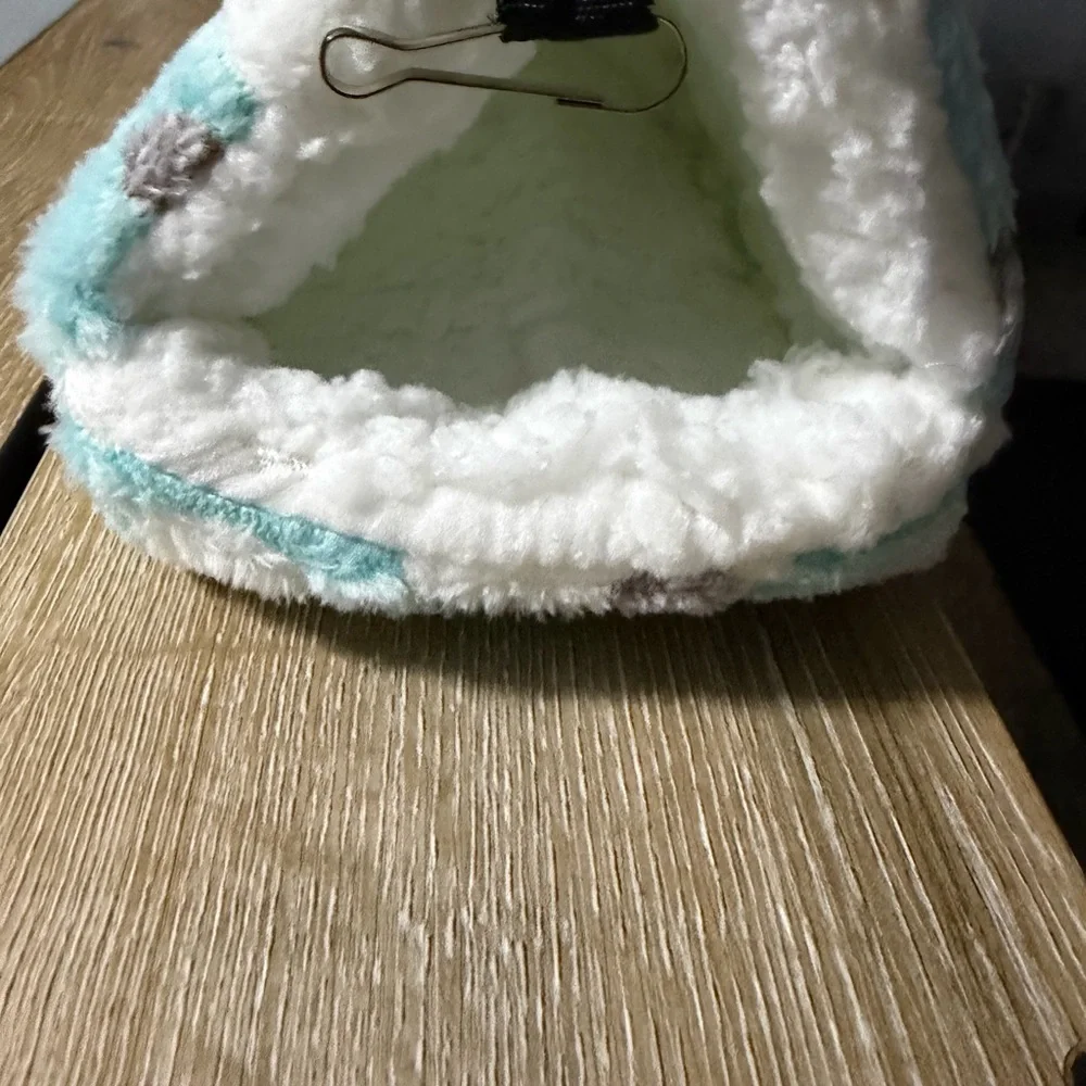 Cozy Hideout for Small Pets - Blue